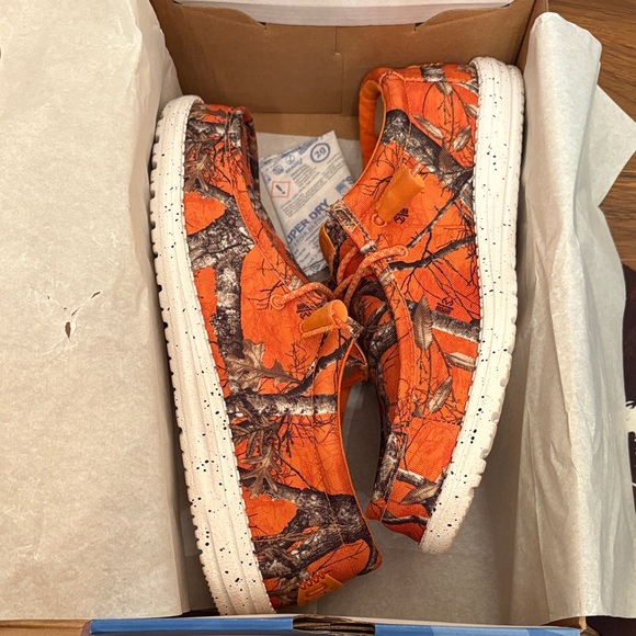 Hey Dude Bright Orange Camo Sneakers - Picture 2 of 4